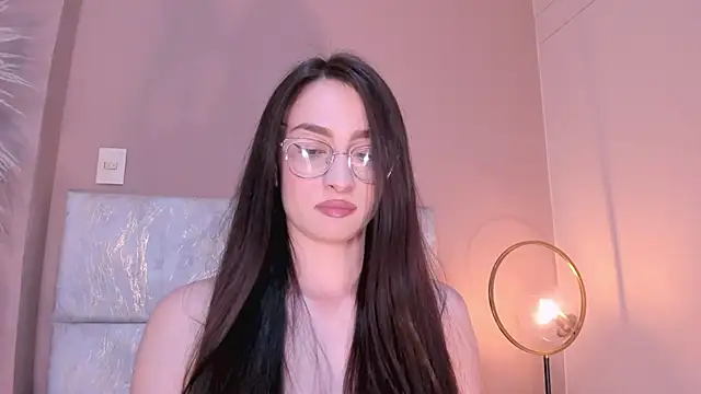 AndraCyruss online show from 06-11-26, 11:03