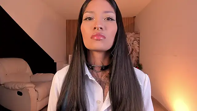 Snapshot of NicoleMonet1 chatting on 02-28-26, 10:33 NicoleMonet1 online show from 02-28-26, 10:33