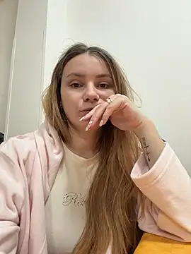 Snapshot of AlessiaandJay chatting on 04-29-26, 05:30 AlessiaandJay online show from 04-29-26, 05:30