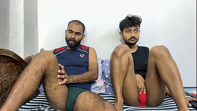 Snapshot of DesiDaddyandSon chatting on 06-19-26, 02:49 DesiDaddyandSon online show from 06-19-26, 02:49