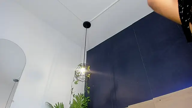 hermione brown online show from 05-27-26, 01:57
