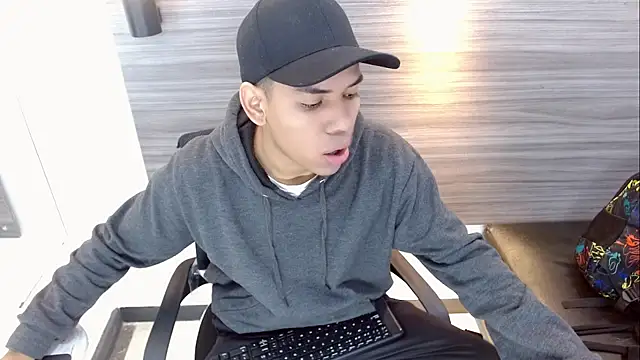 DaviidBuckx  online show from 04-30-26, 02:18