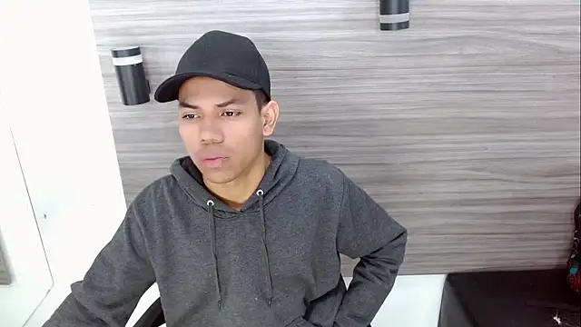 DaviidBuckx  online show from 05-03-26, 09:43