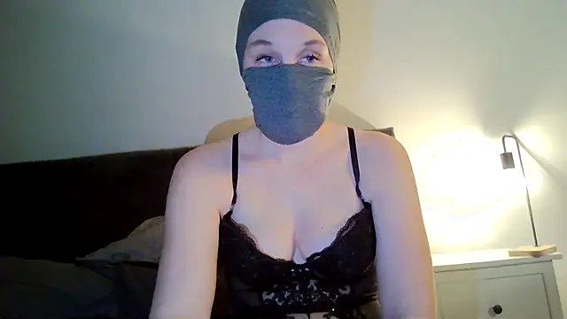 BlueEyesSecret online show from 02-08-26, 12:25