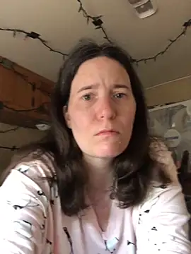 Snapshot of JMT42 chatting on 02-14-26, 07:32 JMT42 online show from 02-14-26, 07:32