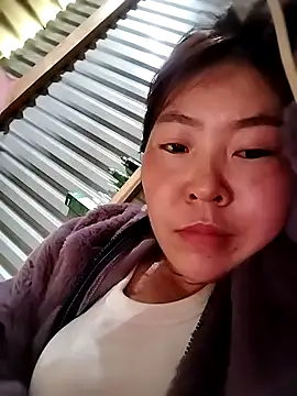 Yiyoongg online show from 03-16-26, 07:23