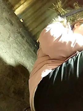 Yiyoongg online show from 03-19-26, 01:09