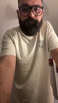 Snapshot of beerboy2222 chatting on 05-29-26, 06:17 beerboy2222 online show from 05-29-26, 06:17