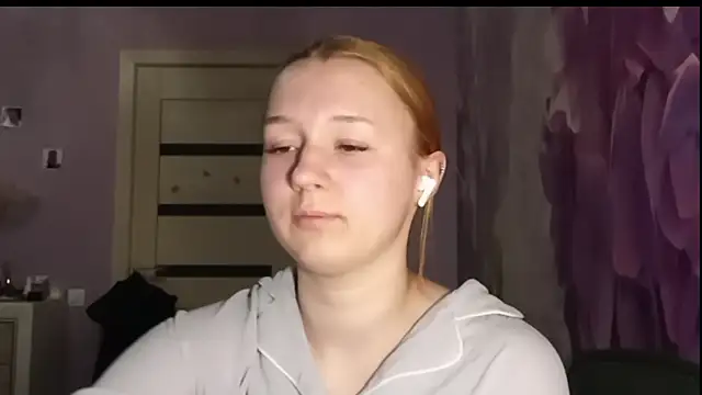 ChantayCambronne online show from 04-29-26, 06:25