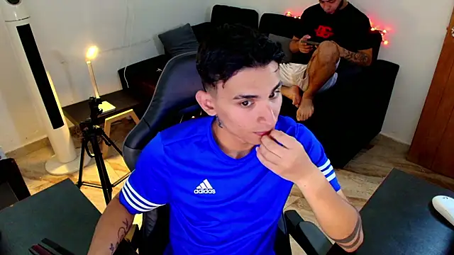 Snapshot of Xanderstone00 chatting on 03-15-26, 03:51 Xanderstone00 online show from 03-15-26, 03:51