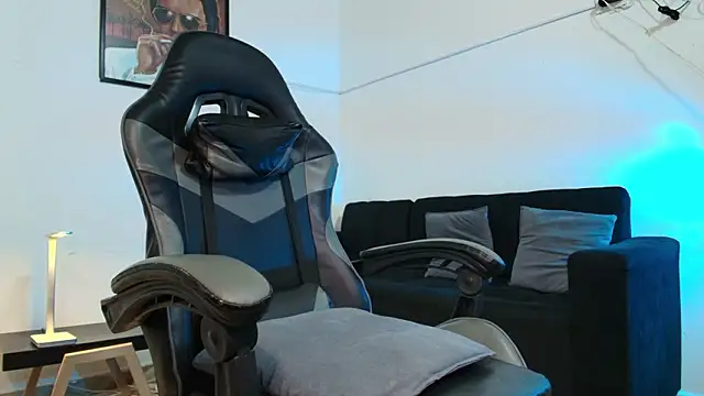 Snapshot of Xanderstone00 chatting on 03-24-26, 03:50 Xanderstone00 online show from 03-24-26, 03:50