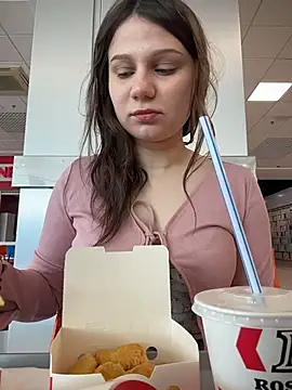 Snapshot of Misa_UwU chatting on 02-21-26, 05:52 Misa UwU online show from 02-21-26, 05:52