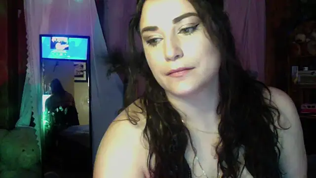 Snapshot of VelvetBrunetteXo chatting on 02-20-26, 07:32 VelvetBrunetteXo online show from 02-20-26, 07:32