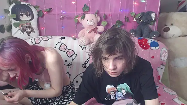 Snapshot of KitttyWhisper chatting on 03-19-26, 02:32 KitttyWhisper online show from 03-19-26, 02:32