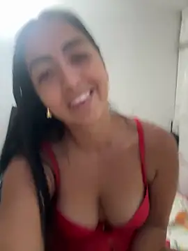 Snapshot of Bella_sex69 chatting on 02-13-26, 02:51 Bella sex69 online show from 02-13-26, 02:51