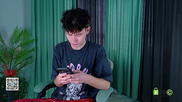 moon Gloww online show from 03-26-26, 02:28