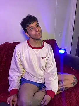 Snapshot of acid_timee chatting on 10-06-25, 02:42 acid timee online show from 10-06-25, 02:42