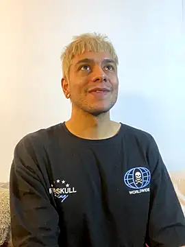 Snapshot of acid_timee chatting on 11-19-25, 02:33 acid timee online show from 11-19-25, 02:33