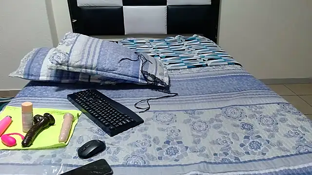 VeronaDimexx online show from 03-29-26, 05:24