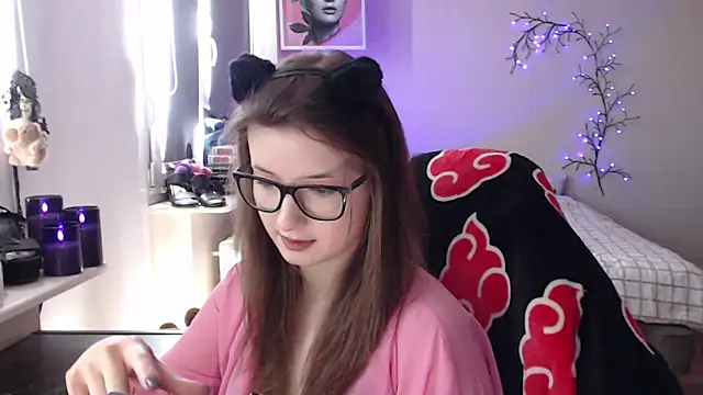 Snapshot of LunaXcherry chatting on 05-01-26, 09:03 LunaXcherry online show from 05-01-26, 09:03