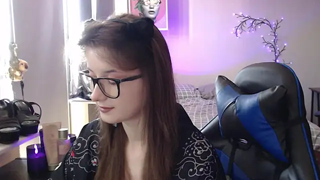 Snapshot of LunaXcherry chatting on 05-10-26, 11:04 LunaXcherry online show from 05-10-26, 11:04