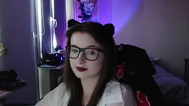 Snapshot of LunaXcherry chatting on 05-26-26, 05:42 LunaXcherry online show from 05-26-26, 05:42