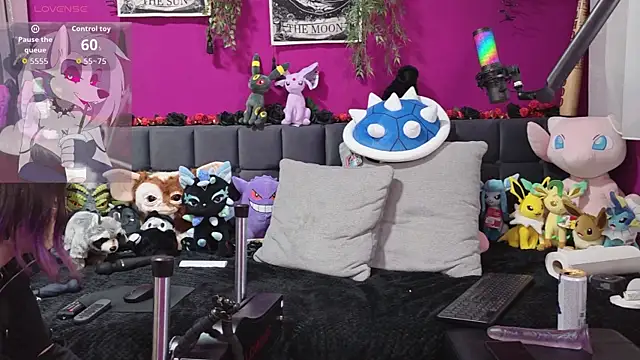 Snapshot of ViGothFox chatting on 03-26-26, 05:07 ViGothFox online show from 03-26-26, 05:07