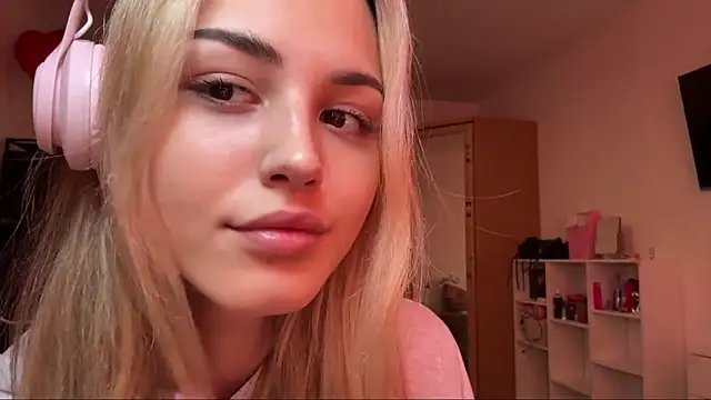 Evva mayy online show from 02-20-26, 11:00