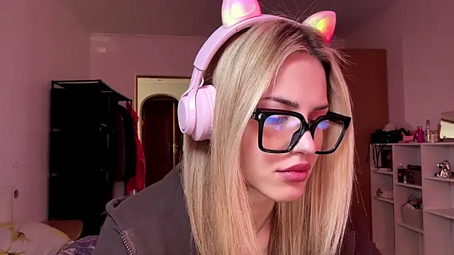 Evva mayy online show from 03-22-26, 10:29