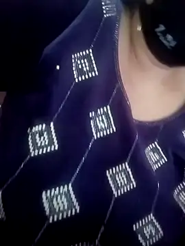 Snapshot of Simran_008 chatting on 02-18-26, 09:49 Simran 008 online show from 02-18-26, 09:49