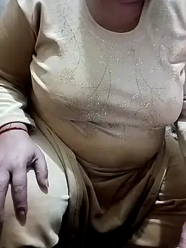 Snapshot of Simran_008 chatting on 02-21-26, 02:18 Simran 008 online show from 02-21-26, 02:18