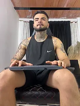 Benjii Carter1 online show from 05-05-26, 02:08