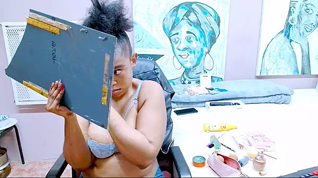TyraHotxxx online show from 06-19-26, 06:18