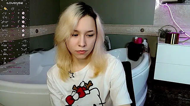 EmilyTrase online show from 05-07-26, 01:11