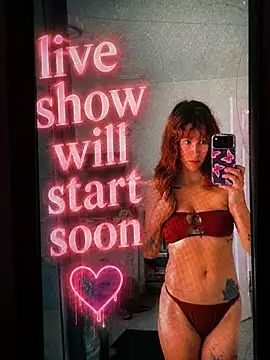 Snapshot of minnie_sexyy chatting on 06-15-26, 04:47 minnie sexyy online show from 06-15-26, 04:47