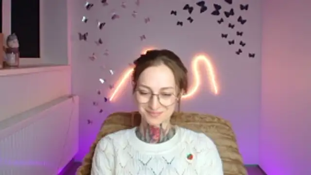 Esmi Winter online show from 03-24-26, 06:29