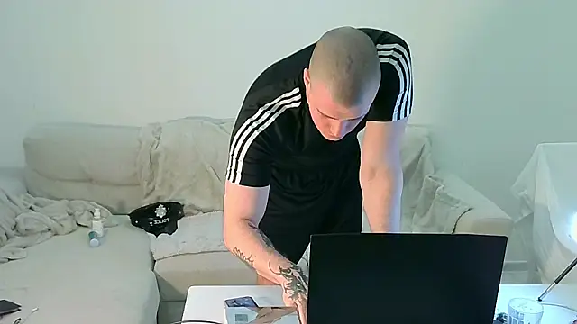 Snapshot of Telenok chatting on 03-12-26, 03:56 Telenok online show from 03-12-26, 03:56