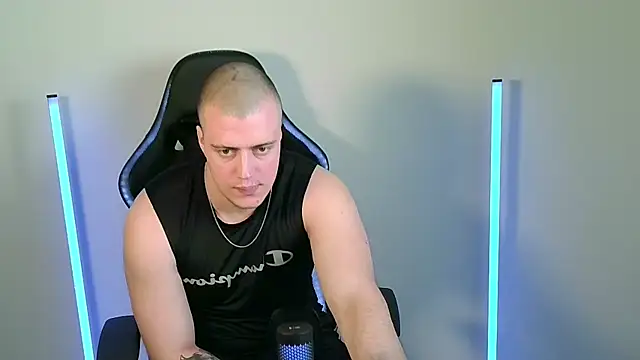 Snapshot of Telenok chatting on 04-16-26, 04:02 Telenok online show from 04-16-26, 04:02