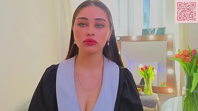 Snapshot of Sofia_Plump chatting on 03-10-26, 09:36 Sofia Plump online show from 03-10-26, 09:36