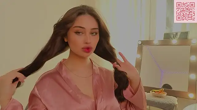 Snapshot of Sofia_Plump chatting on 03-12-26, 09:26 Sofia Plump online show from 03-12-26, 09:26