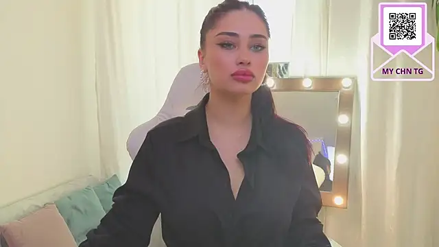 Snapshot of Sofia_Plump chatting on 03-30-26, 09:10 Sofia Plump online show from 03-30-26, 09:10