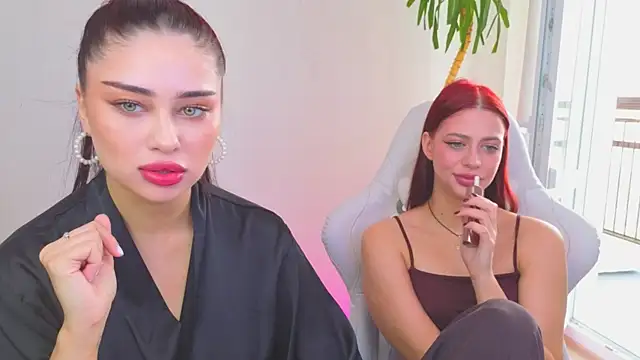 Sofia Plump online show from 04-30-26, 10:10