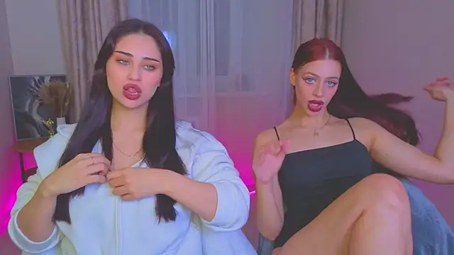 Sofia Plump online show from 05-18-26, 10:04