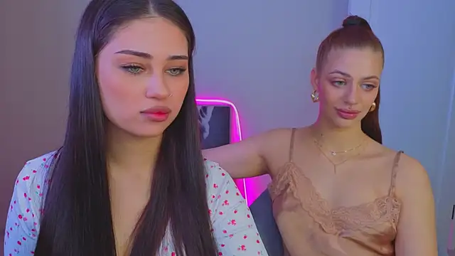 Sofia Plump online show from 06-24-26, 10:58