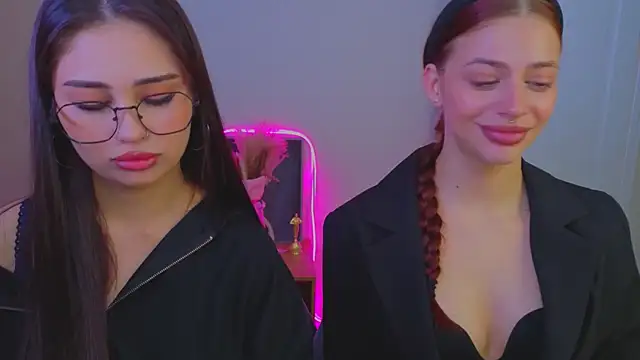 Sofia Plump online show from 06-30-26, 10:38