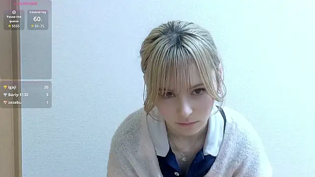 Snapshot of e_ri_ka93 chatting on 04-23-26, 09:52 e ri ka93 online show from 04-23-26, 09:52