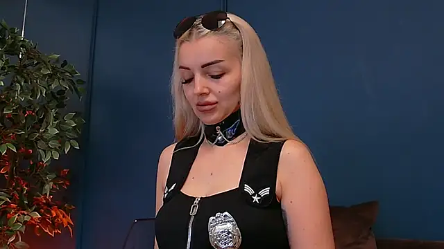 DeeaVIP online show from 04-20-26, 06:05