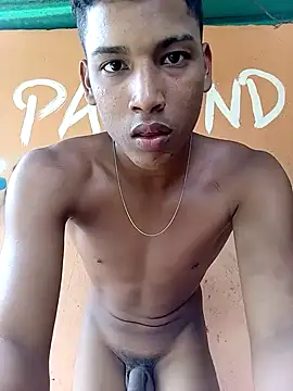 Snapshot of Xavier_xxhot chatting on 02-14-26, 04:48 Xavier xxhot online show from 02-14-26, 04:48