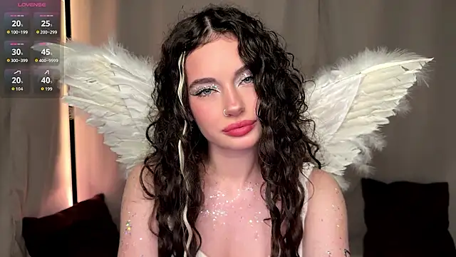 Moonfaairy online show from 03-15-26, 06:58