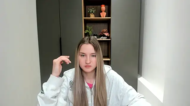 Snapshot of FlaviaStaffon chatting on 02-13-26, 07:59 FlaviaStaffon online show from 02-13-26, 07:59